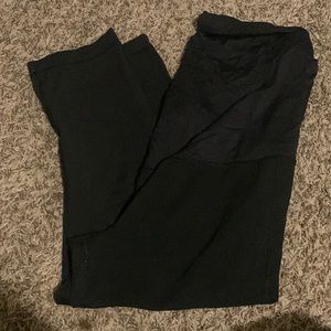 Maternity cropped leggings